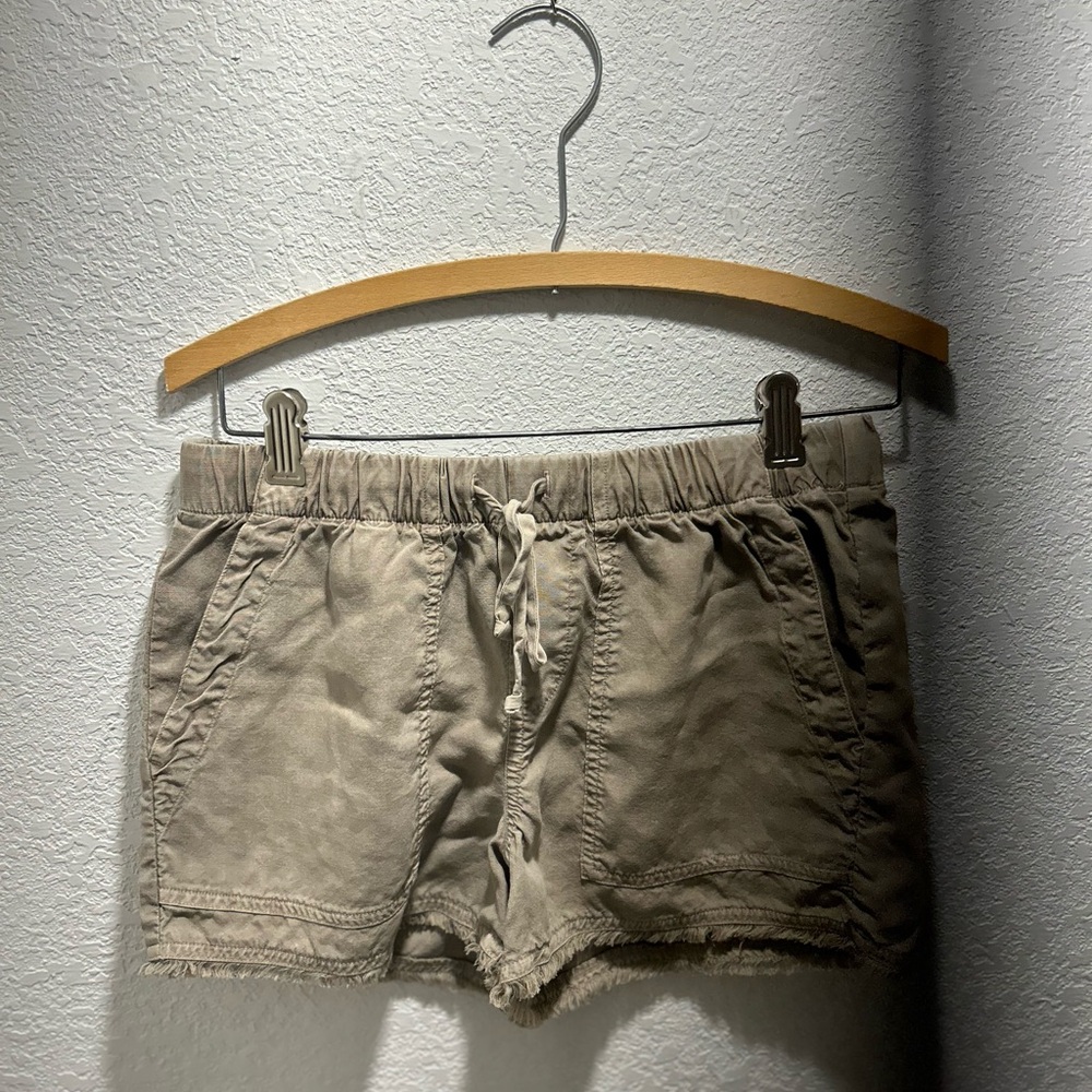 Bella Dahl Tan Shorts sz:xs